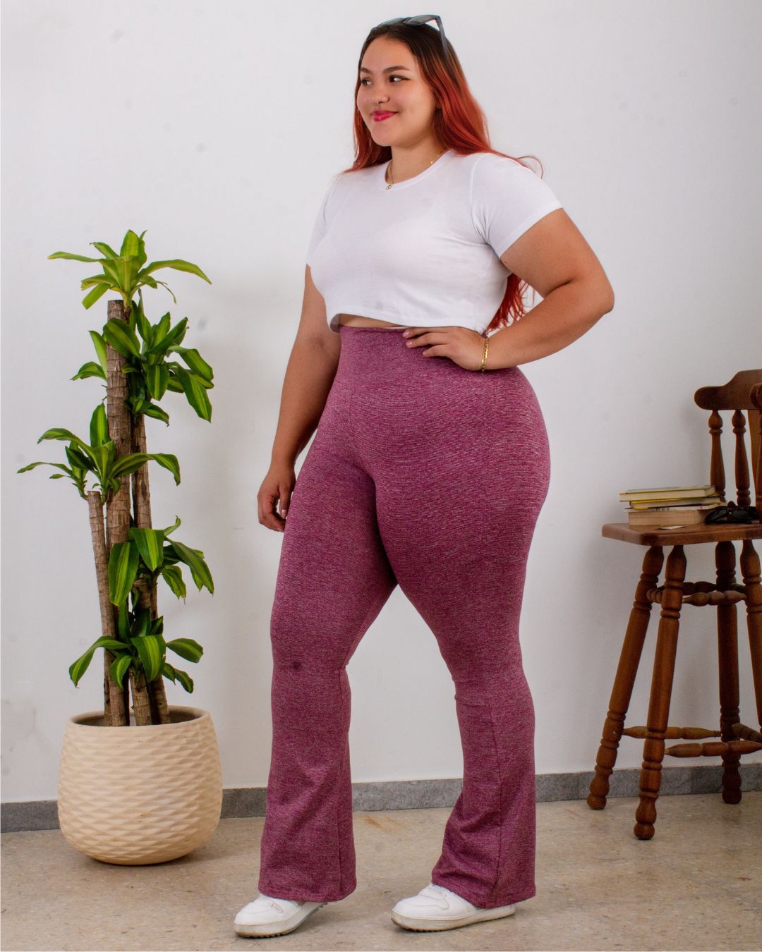 Pantalón Campana Plus Size 2.0 Color Vino